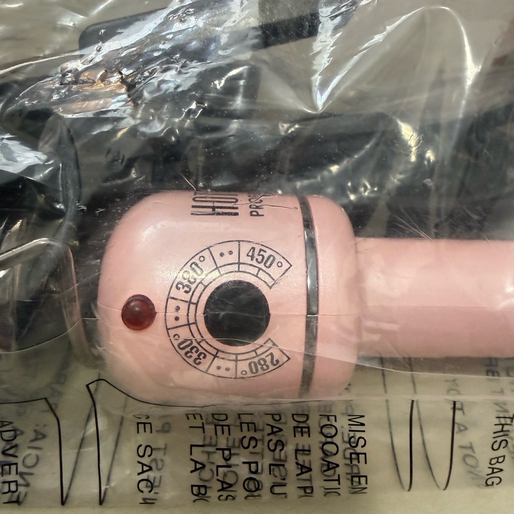 NWOT Hot Tools - Pink Professional 1.25” curling iron - Picture 3 of 5
